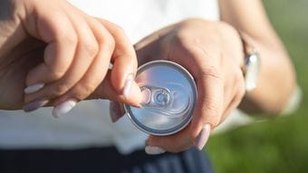 ビールでもエナドリでもない…アパレル店社長が50人の店長に感謝を込めて渡した"意外な飲み物"の名前