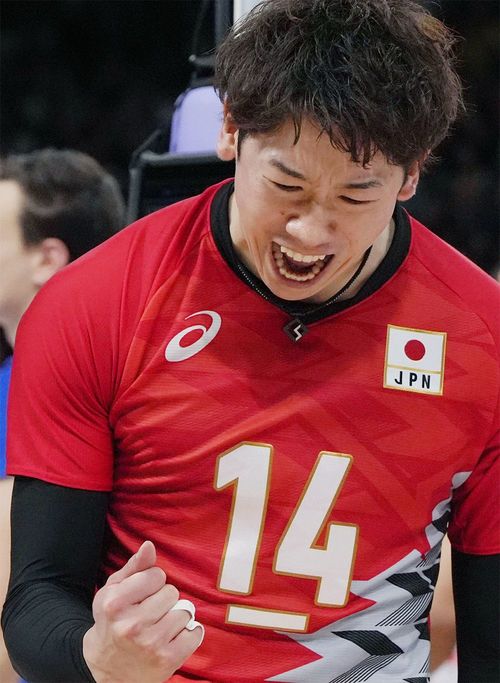 バレーボール男子準々決勝で得点を喜ぶ石川祐希＝2024年8月5日、パリ