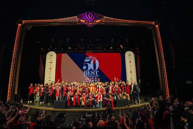 今年6月に米・ラスベガスで行われた、2024年版「The World's 50 Best Restaurants(世界のベストレストラン50)」受賞式の様子。日本のレストランからは「セザン」「フロリレージュ」「傅」がランクインした。