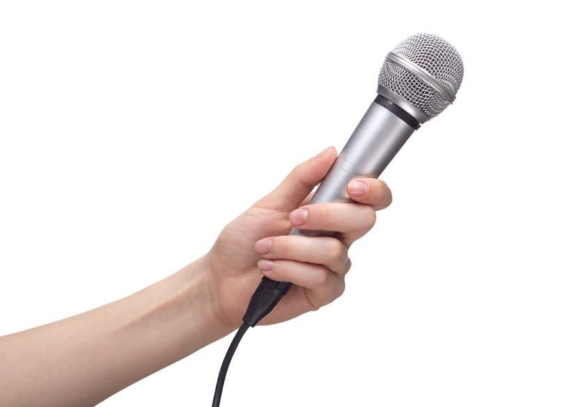 会議やプレゼンなど、大勢の人の前で話すことが苦手です