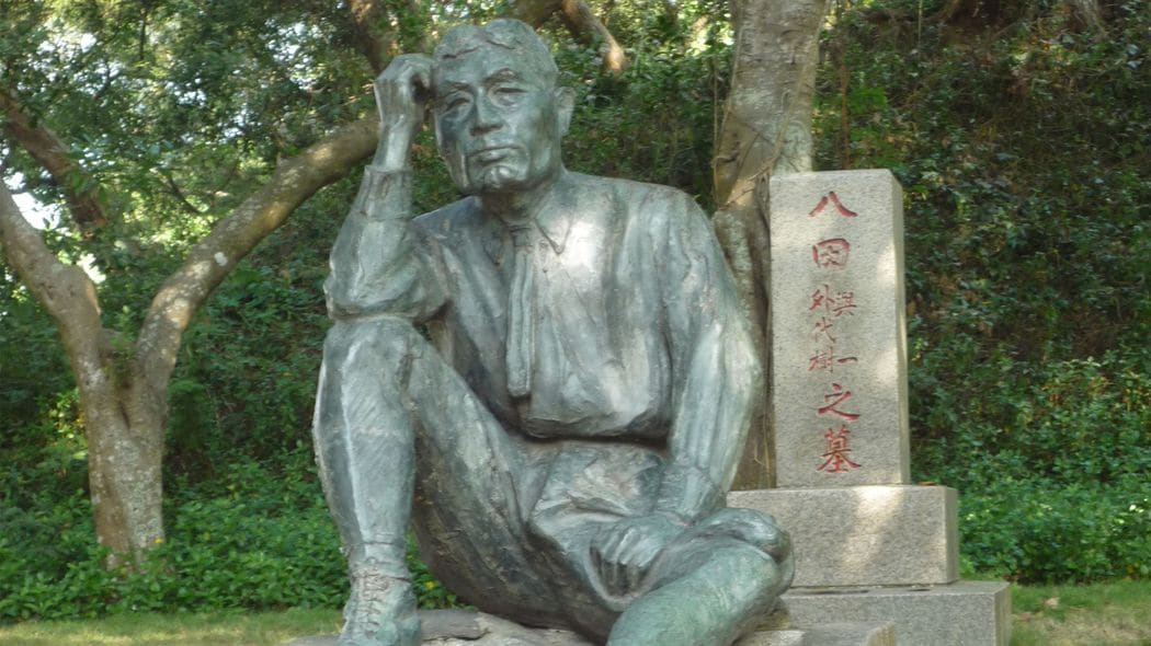 なぜ台湾の人々は親日なのか…現地の歴史教科書に必ず載っている｢台湾で最も尊敬される日本人｣がやったこと 台湾南部にある銅像に手を合わせる人は今でも絶えない