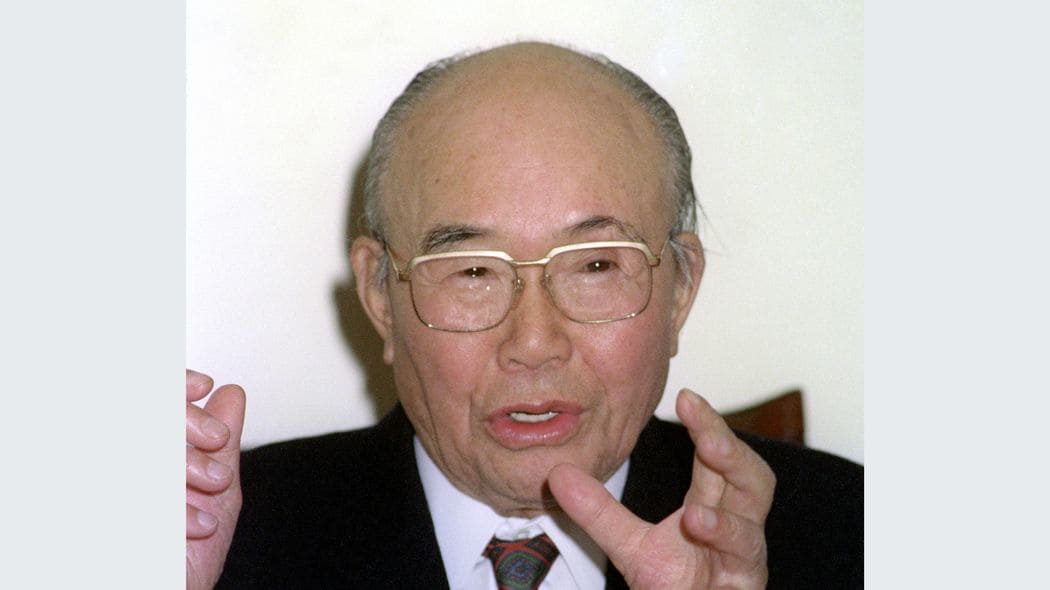 ガンにもバブル崩壊にも負けず…軽自動車を作った男･鈴木修の意志は､パキスタンの小さな村にまで根付いた 乗り合いタクシーは｢スズキ｣と呼ばれていた