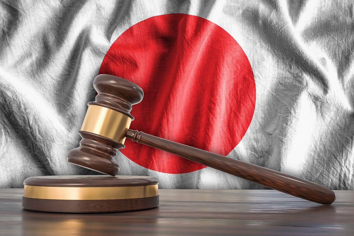 法曹資格失効､退職金ナシ､年金減額…それでも｢白ブリーフ一丁ツイート｣を後悔していないワケ | スマートニュース