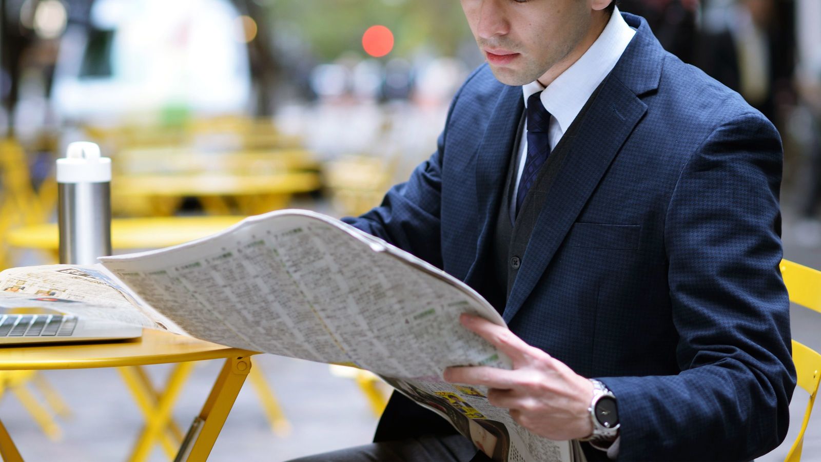 社説は読まなくてもいい｡それよりも重要なのは…仕事のデキる人がやっているタイパ最強の新聞の読み方 元記者｢無理して読むようなものじゃないから､新聞は｣