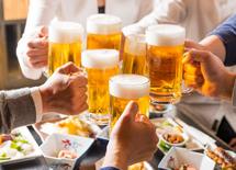 "酔って女性社員の手を握る"はセクハラ？