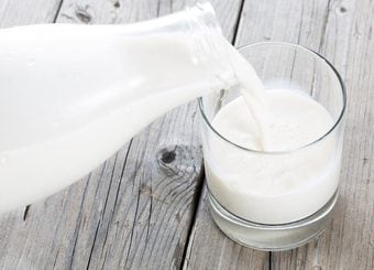 「牛乳」はがんを防ぐ良薬か、リスクか？