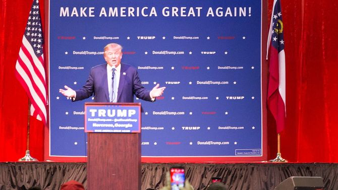 2016年、選挙集会中のドナルド・トランプ氏