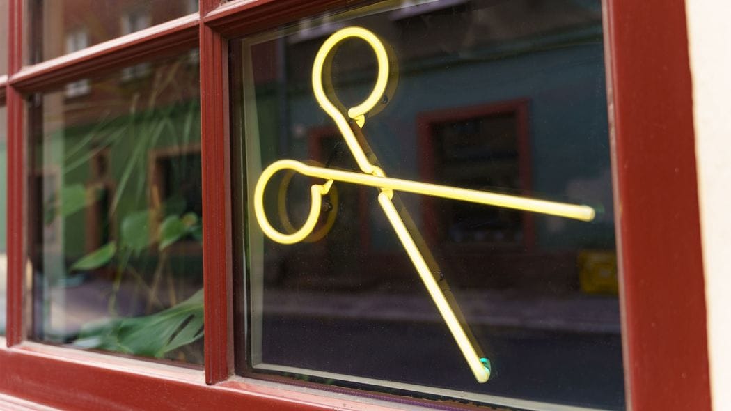 ｢もしかして1000円カット?｣バレる髪型には特徴がある…カット後の確認で｢こめかみ付近｣をチェックすべき理由 現役美容師の｢1000円カット｣完全攻略マニュアル