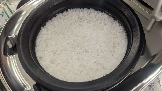 タイガーの最上位モデル「土鍋圧力IHジャー炊飯器 JRT-A100」で炊飯したご飯