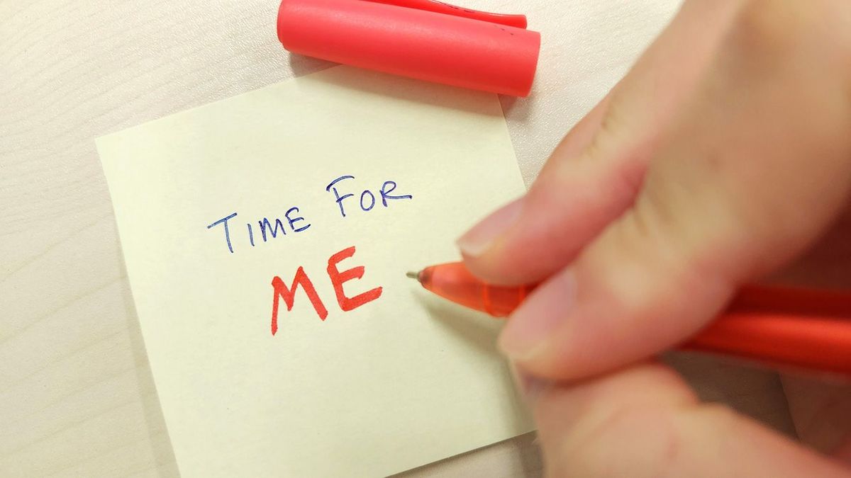 「TIME FOR ME」と書かれた紙