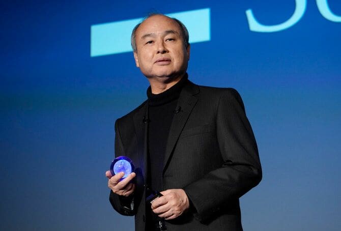 企業向けプレゼンテーションに登壇したソフトバンクグループの孫正義会長兼社長