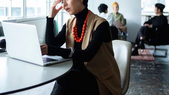 なぜか人事評価5段階で３の社員へのクレームが多い…弁護士橋下徹が教える評価1～2社員を適切に撃退する法