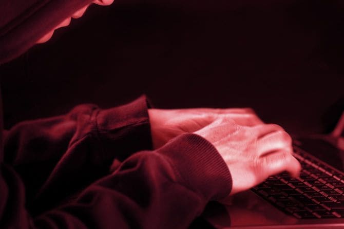 ネット上で匿名だと、意地悪したり、攻撃的になったり、「率直」になったりするのはとても簡単だ