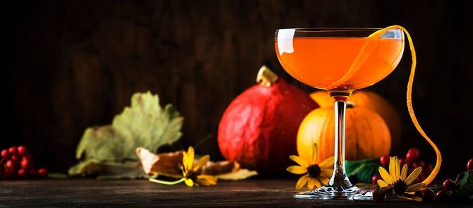 カクテルとフルーツ