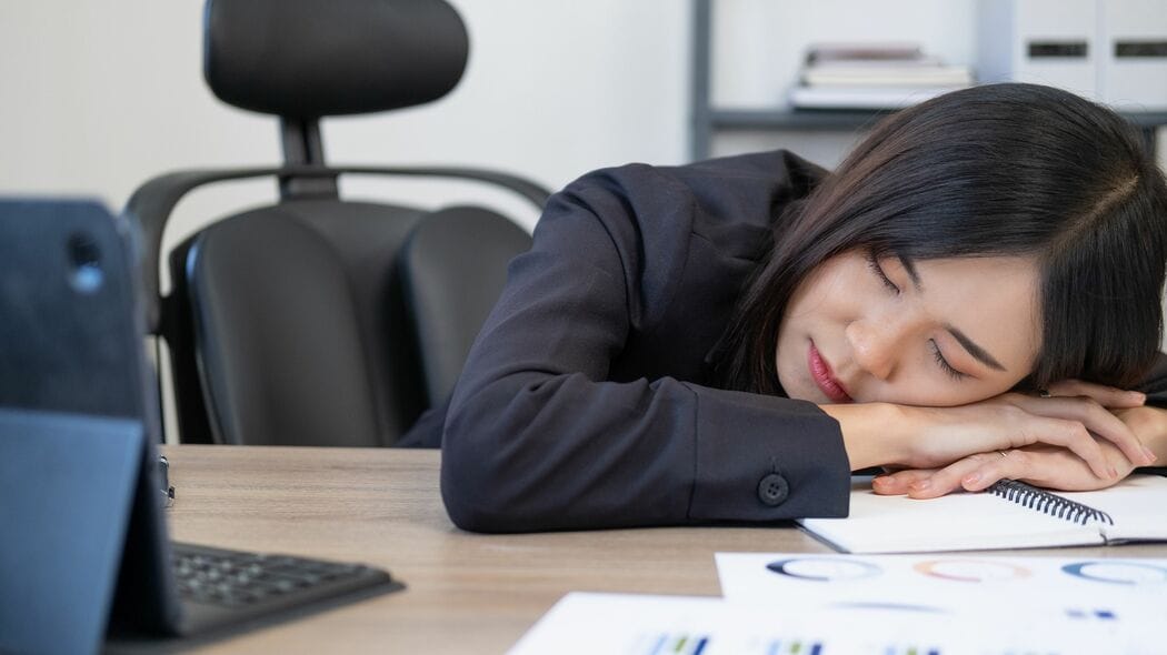 昼寝は｢何時まで｣｢何分以内｣の鉄則がある…午後の作業効率｢3割増｣､夜の爆睡につながる｢最強の昼寝術｣