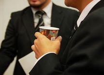 覆面座談会「困ったものだ、うちのスモッグ管理職」