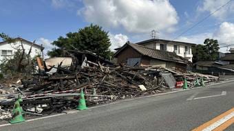 35℃の炎天下､裸同然で過ごす高齢者…熊本の｢真夏の被災地｣でエアコンの効く家にいられない"切実な胸の内"