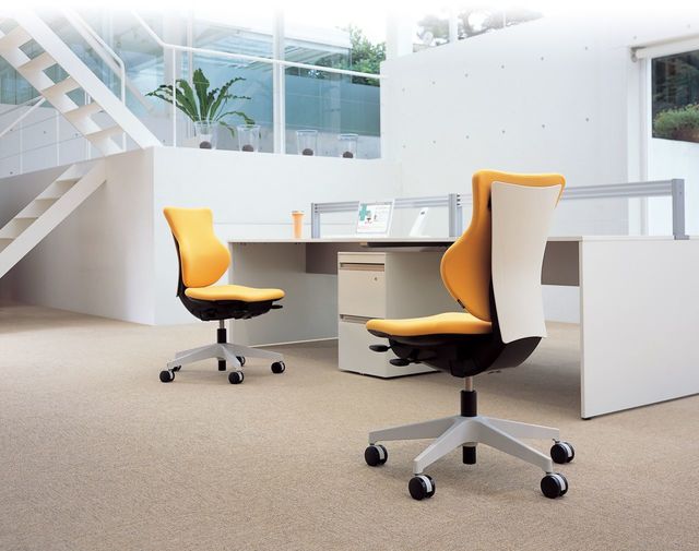 廃盤後も中古市場で争奪戦になるほど人気の「カシコチェア」