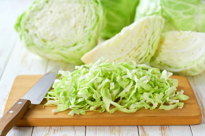 千切りにされたキャベツ