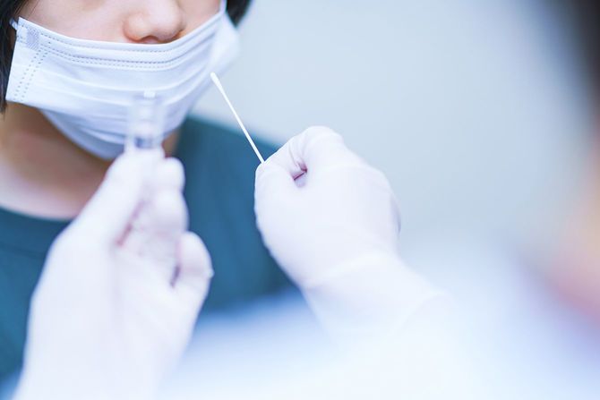 PCR検査をしている様子