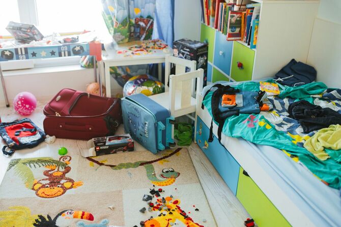 散らかった子供部屋