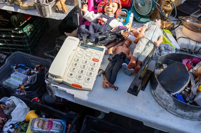 フリーマーケットに並ぶヴィンテージの品